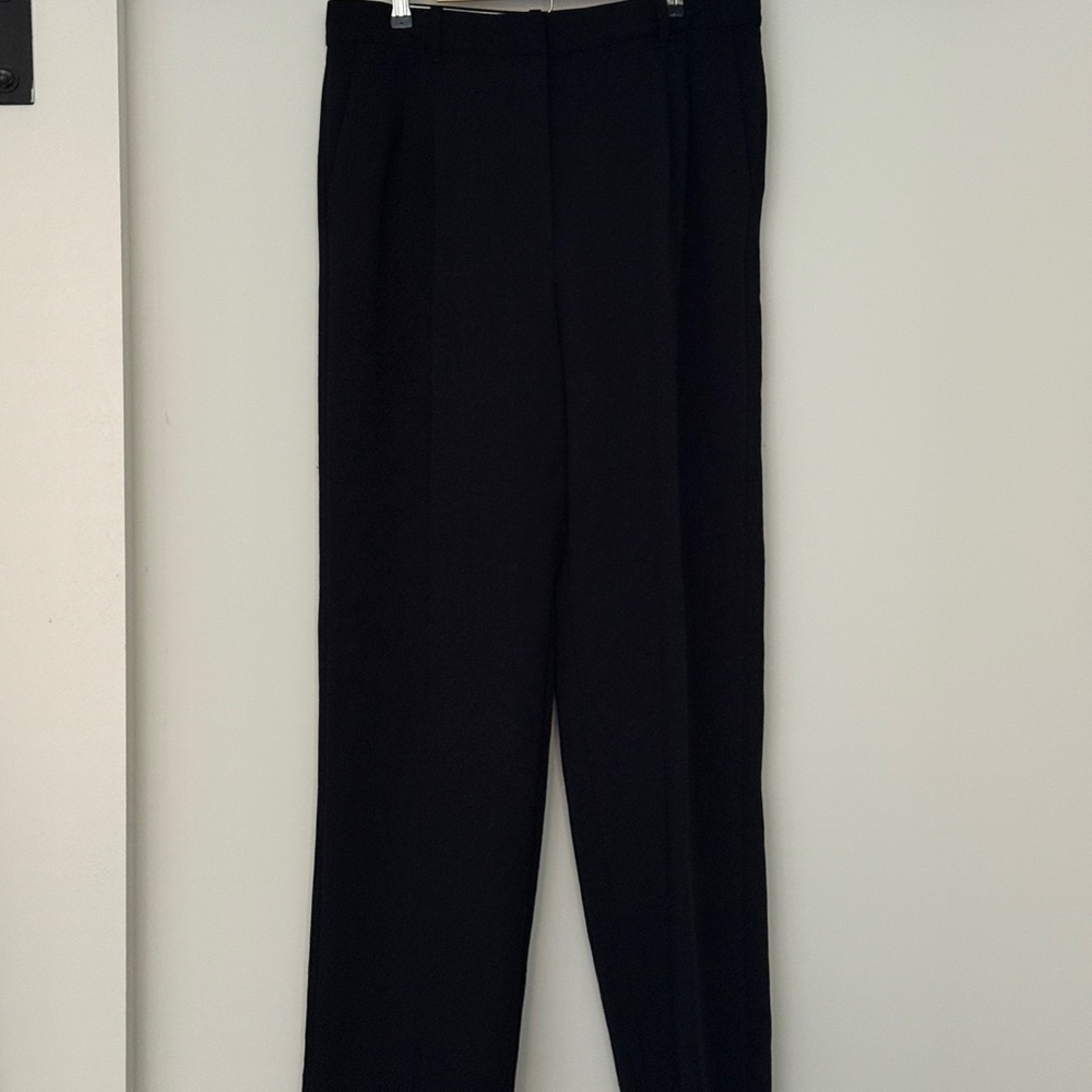 Aritzia Effortless Pant in Crepette